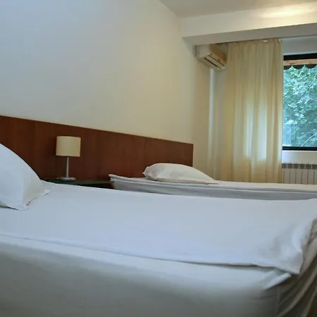 Paradise Hotel Targovishte (Targovishte)