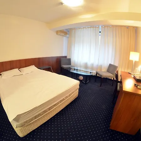 Paradise Hotel Targovishte (Targovishte)